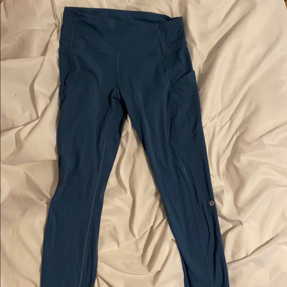 lululemon 28’ leggings with pockets